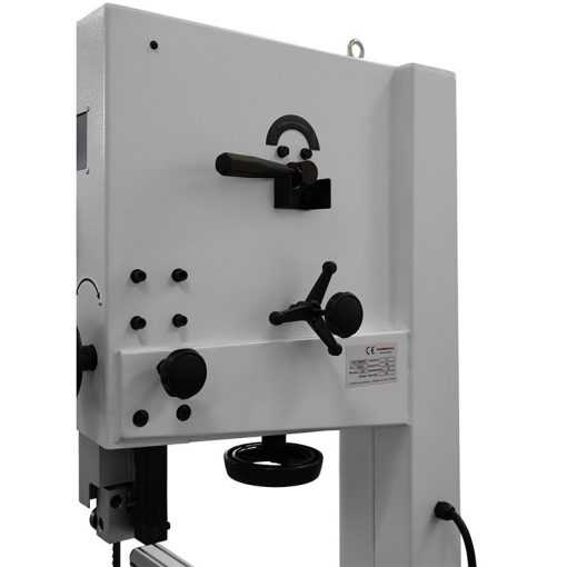 CORMAK HBS421 függőleges szalagfűrész lézeres vágásjelzővel